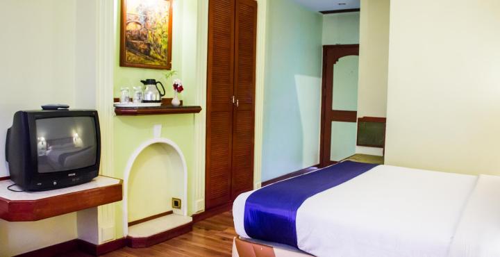 Hotel Nahar Nilgiris أوتي المظهر الخارجي الصورة